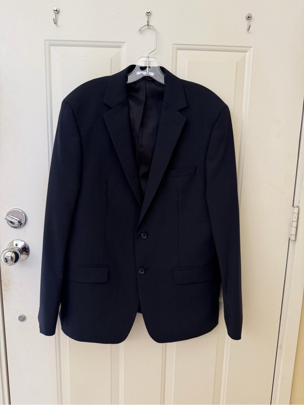 Bar III Men's Navy Blue Wool Blend 2 Piece Suit, Blazer and Pants US 42R W36 L30